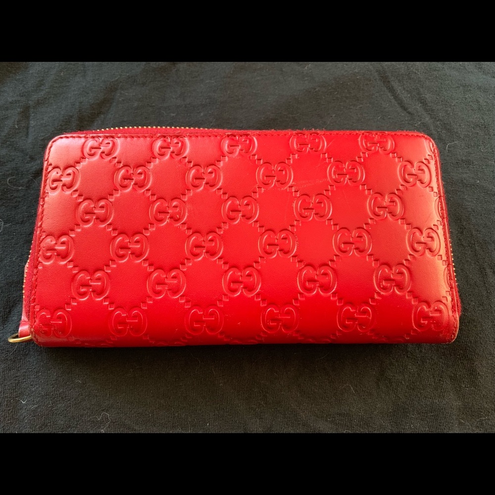 Red Gucci GG Wallet
